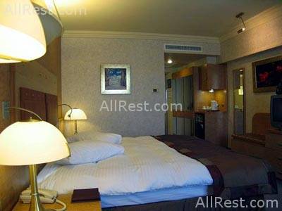Holiday Inn Attica Avenue 27